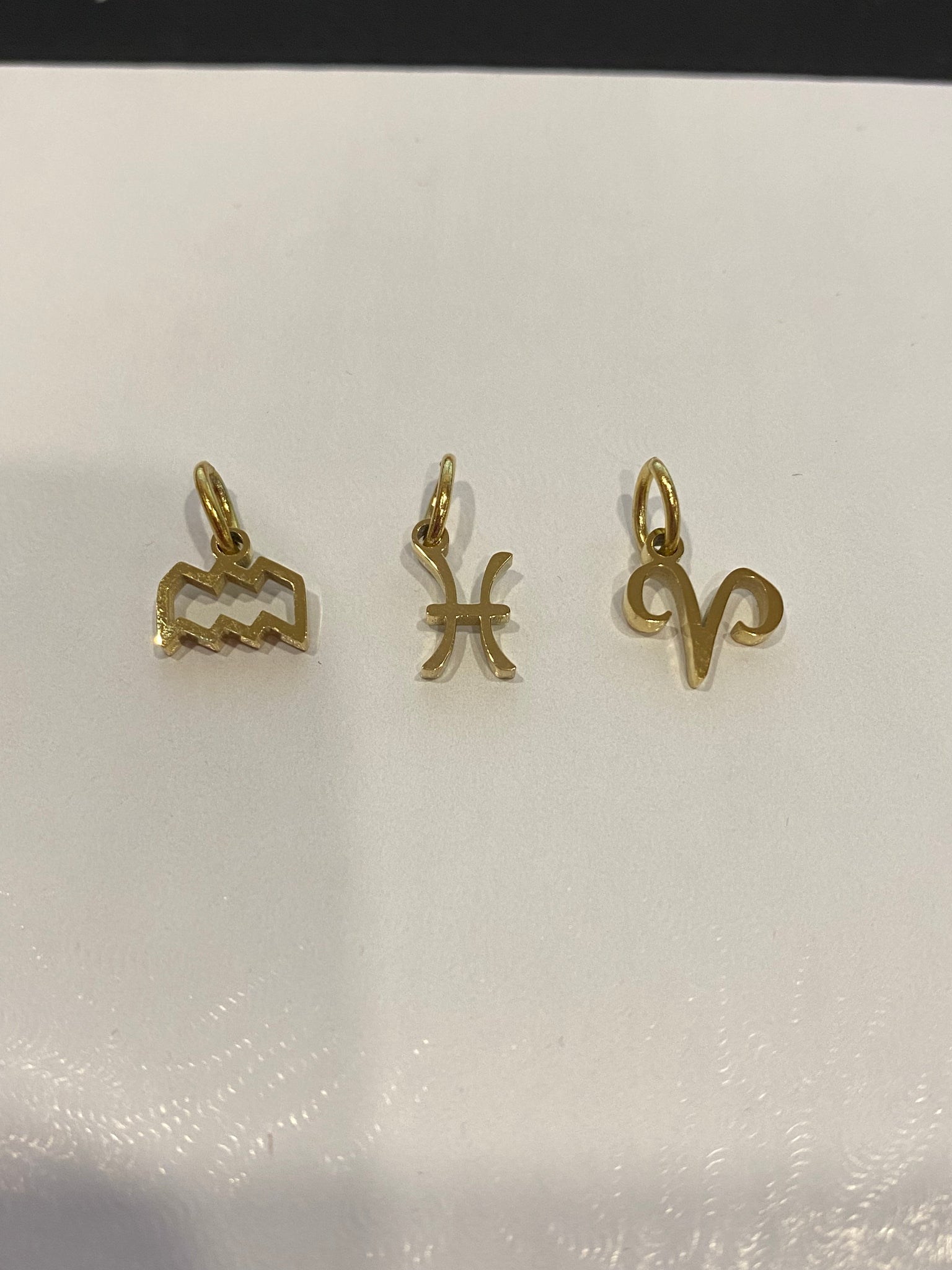 Minimal Pendant Zodiac Classic Line Style